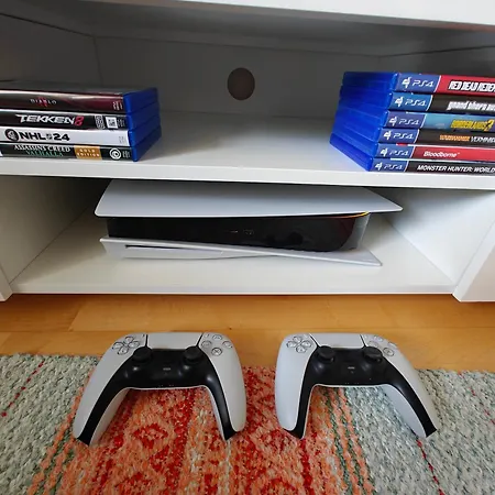 Lil Haven Cozy With Sauna, Glassed Balcony And Free Parking Apartment